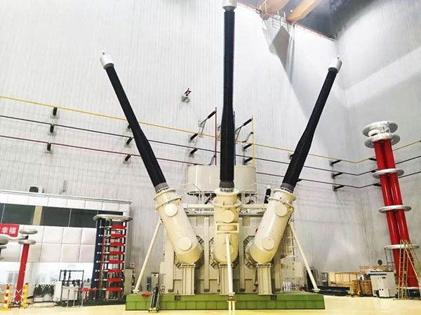 世界首台！中国电气装备成功研制750千伏柔性直流直降式交流站用变压器